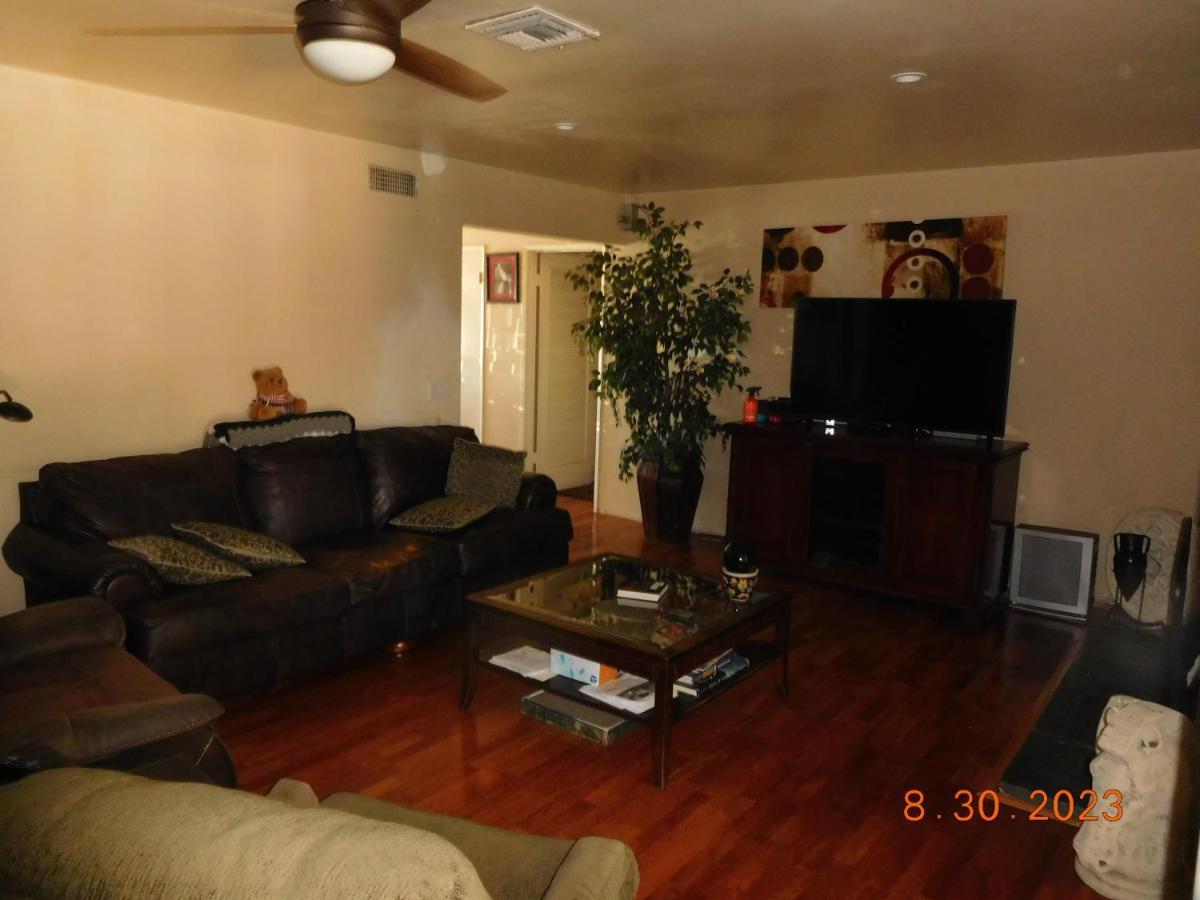 Nice Northridge 4-2-2 Pool Home Near Csun And Pierce College Лос-Анджелес Экстерьер фото